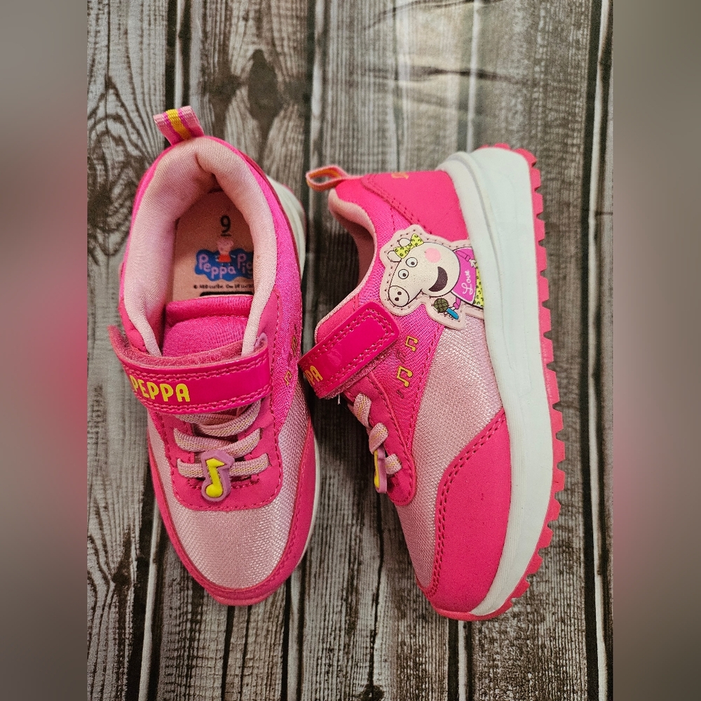Peppa pig toddler shoes size 9 pink